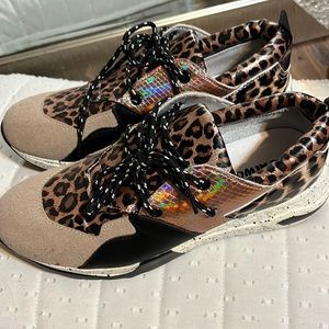 Barely worn leapard print